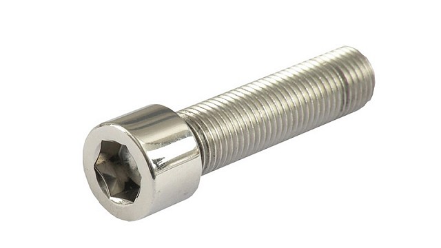 Csavarok: 10 (4,8mm)